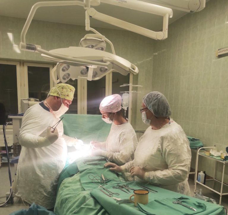 В Подмосковье хирурги избавили двухлетнего ребёнка от 2‑х патологий