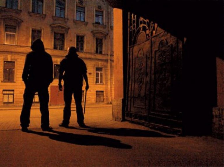 В Москве бывший полицейский расстрелял напавших на него хулиганов