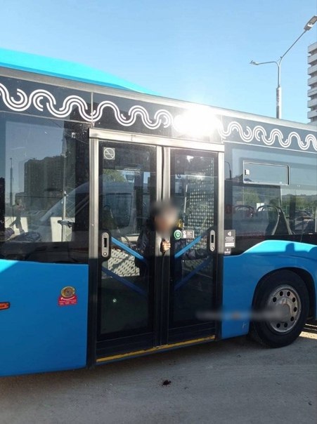 Водителя автобуса насмерть зажало между дверьми в Москве