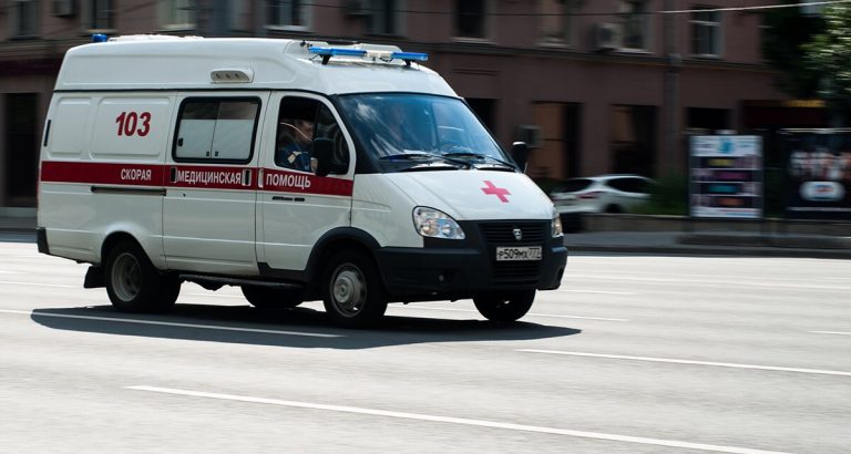 Водитель насмерть сбил пожилую женщину и ее 6-летнюю внучку в Подмосковье