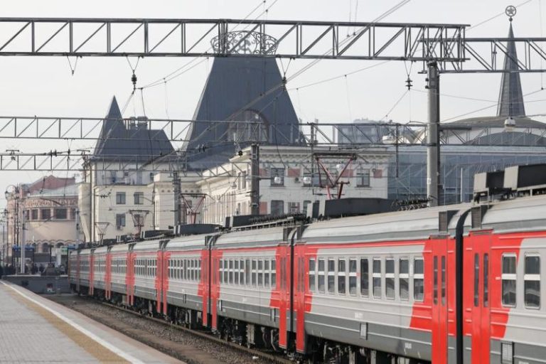 На Ярославский вокзал прибыла электричка с мертвым подростком на крыше